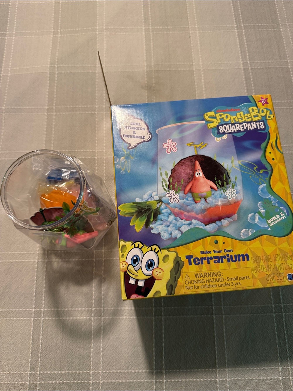 SpongeBob SquarePants Make Your Own Terrarium - Pink & Orange